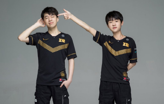 端也有明显 端也有明显