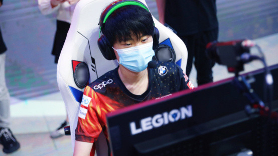 方防守的重 方防守的重